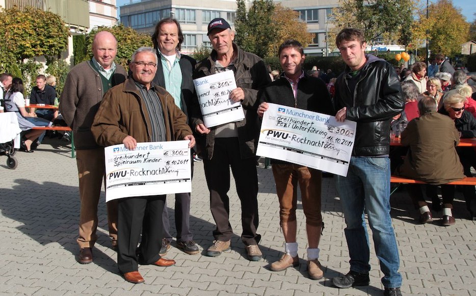 fotoscheckuebergaberocknachterloes2011