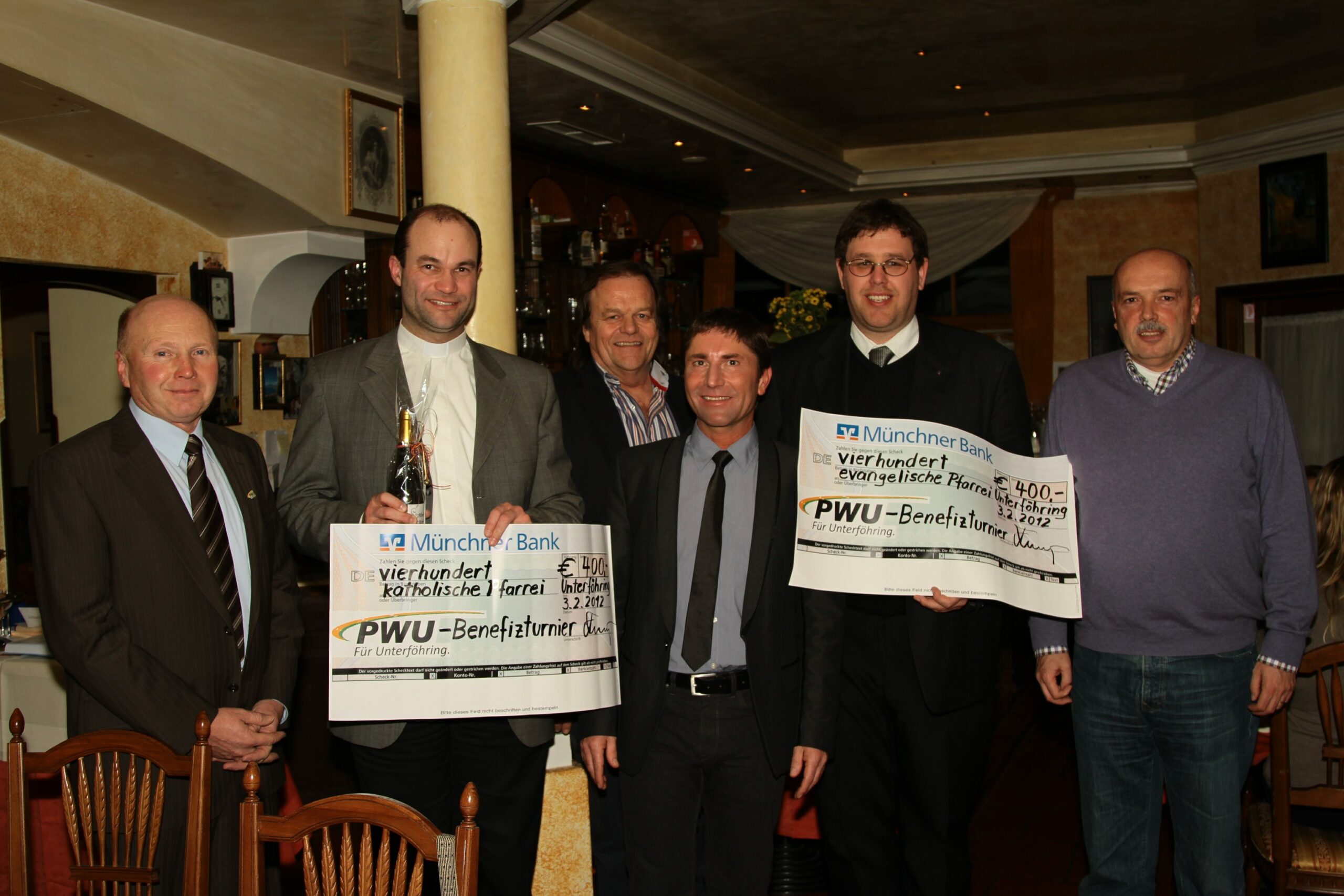 pwu-scheckuebergabe20120204